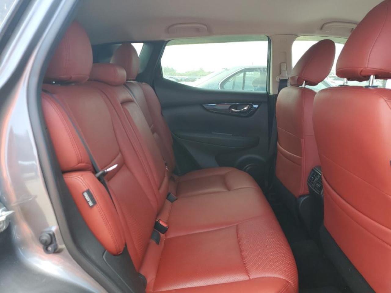 2020 Nissan Rogue - Image 11