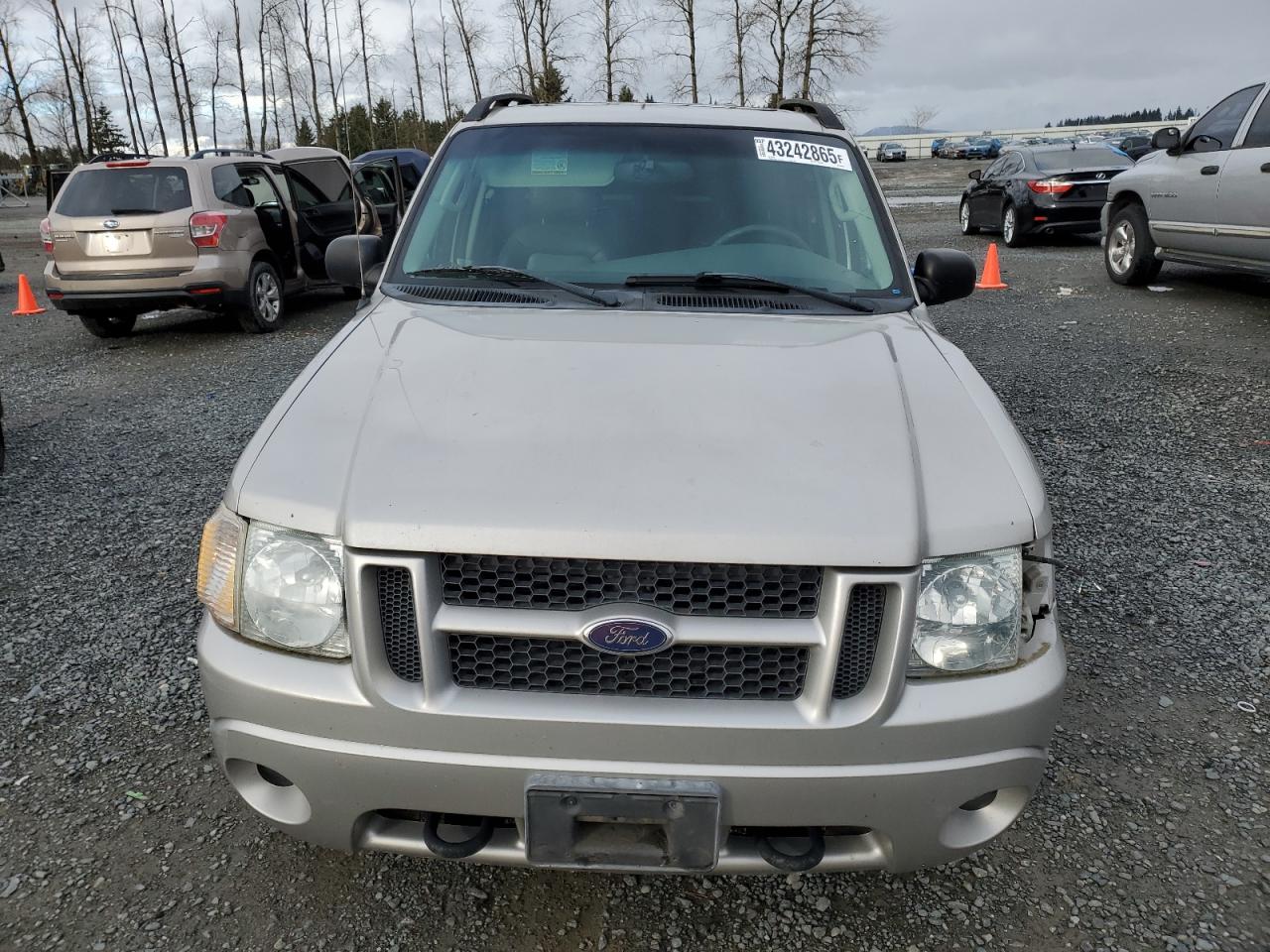 2004 Ford Explorer - Image 5
