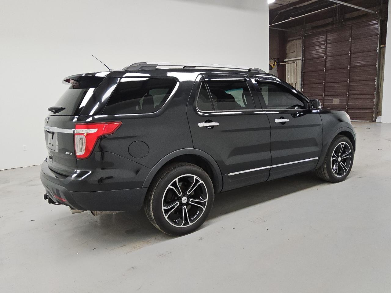 2015 Ford Explorer - Image 3