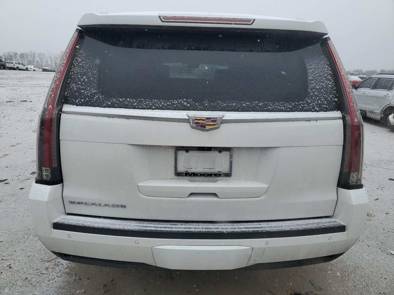 2017 Cadillac Escalade - Image 6