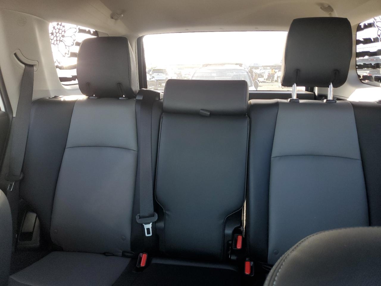 2022 Toyota 4Runner - Image 10