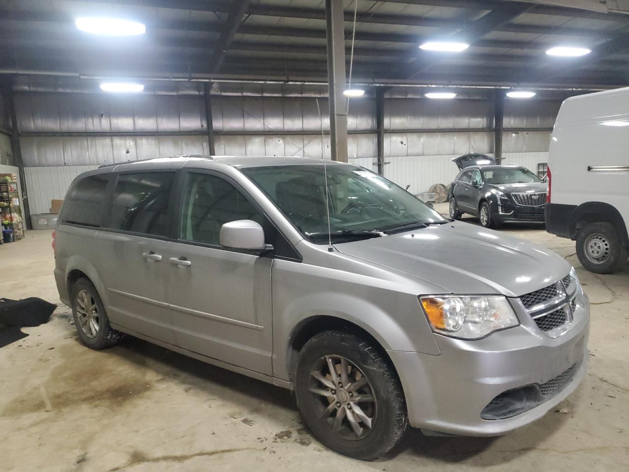 2016 Dodge Caravan - Image 4