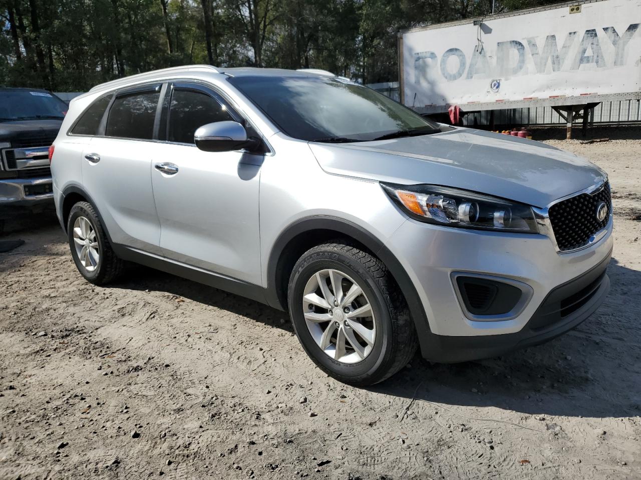 2016 Kia Sorento - Image 4