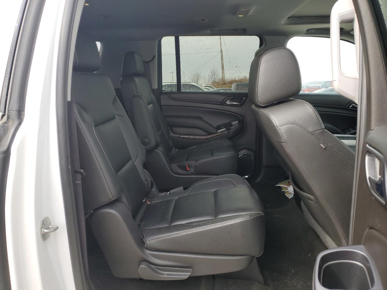 2017 Chevrolet Suburban - Image 11