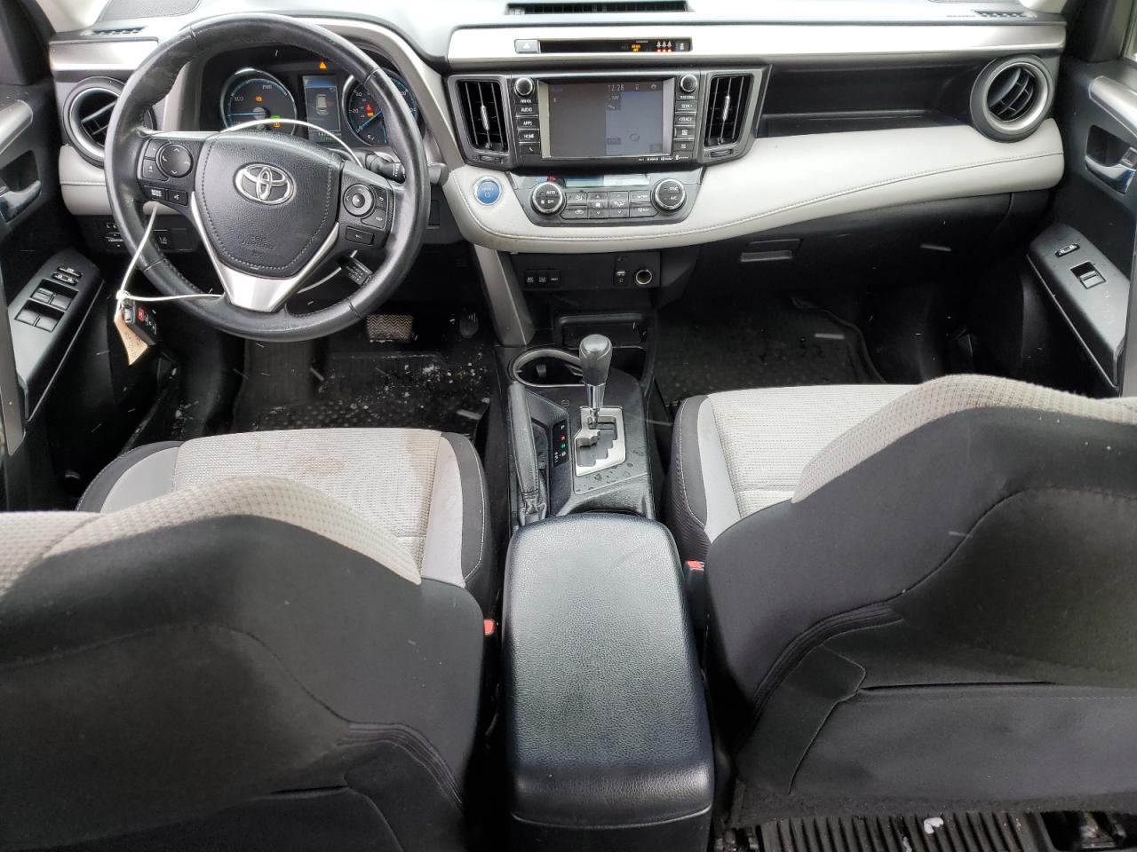 2017 Toyota RAV 4 - Image 8