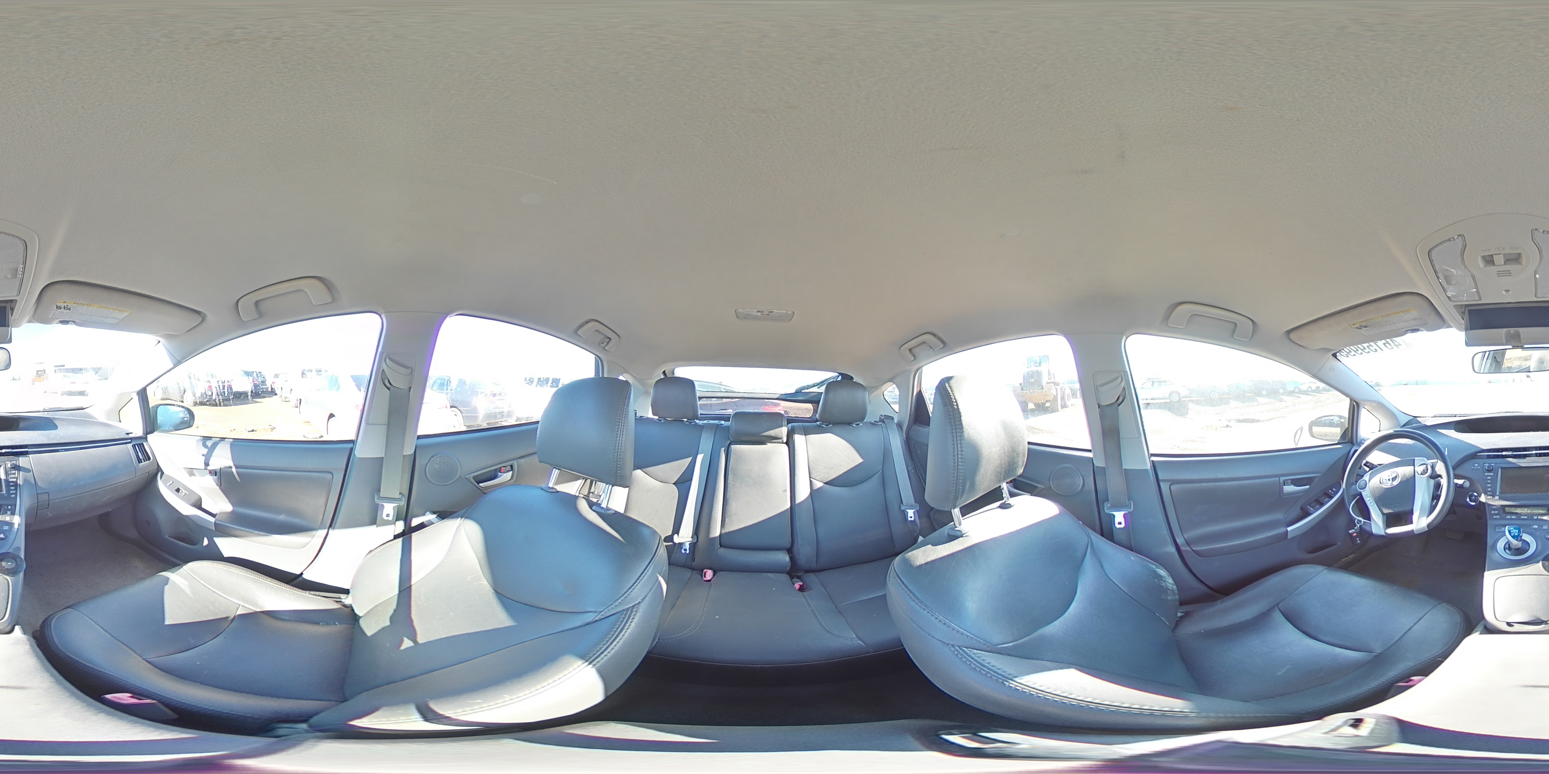 2011 Toyota Prius - Image 13