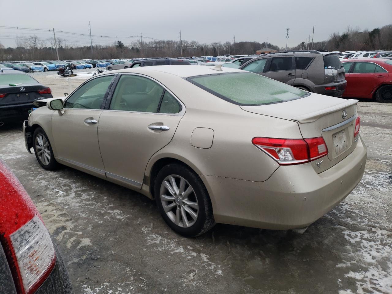 2012 Lexus ES - Image 2