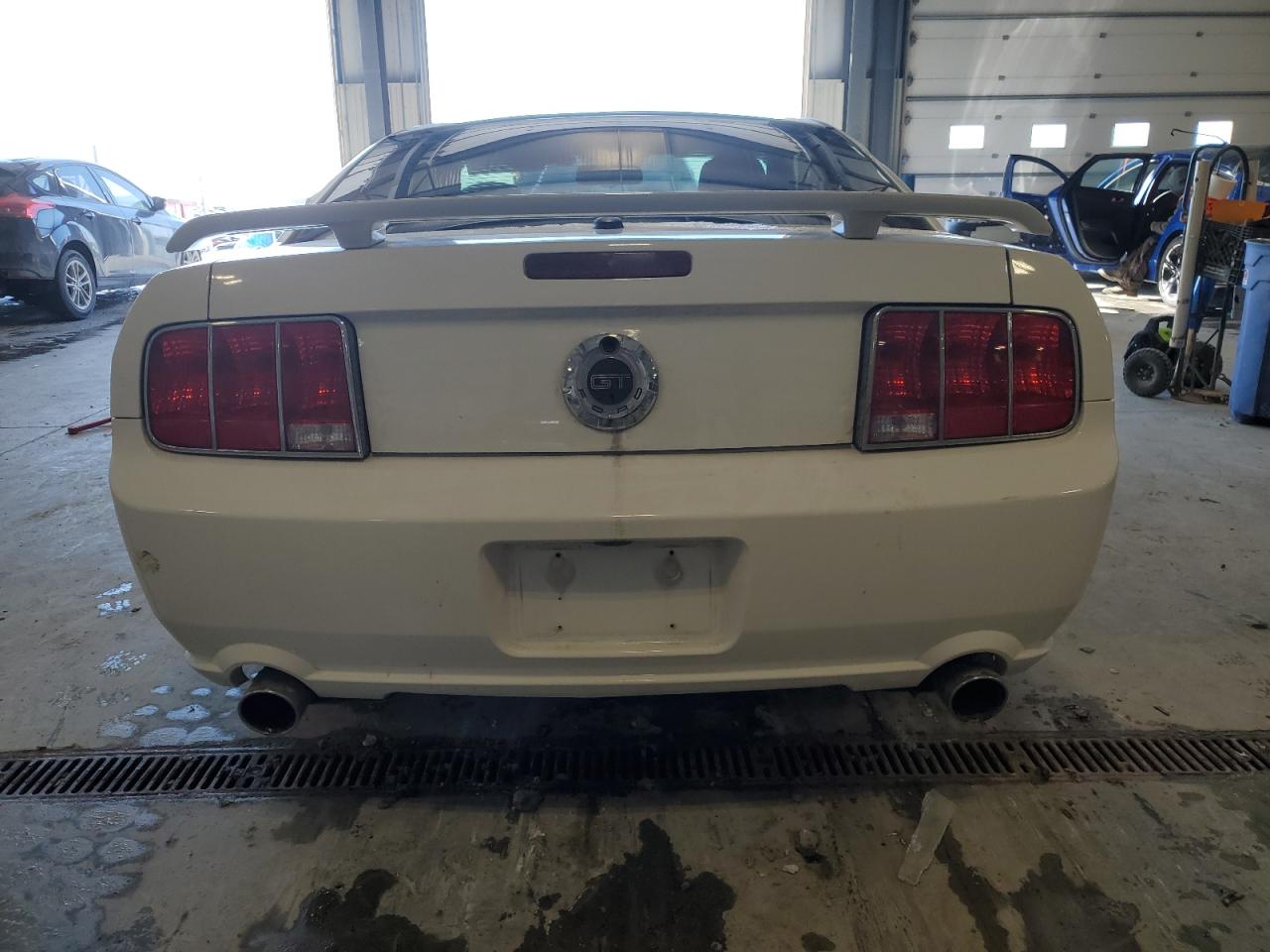 2009 Ford Mustang - Image 6