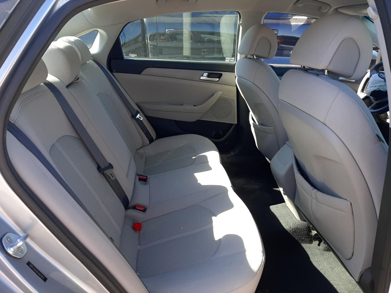 2015 Hyundai Sonata - Image 11