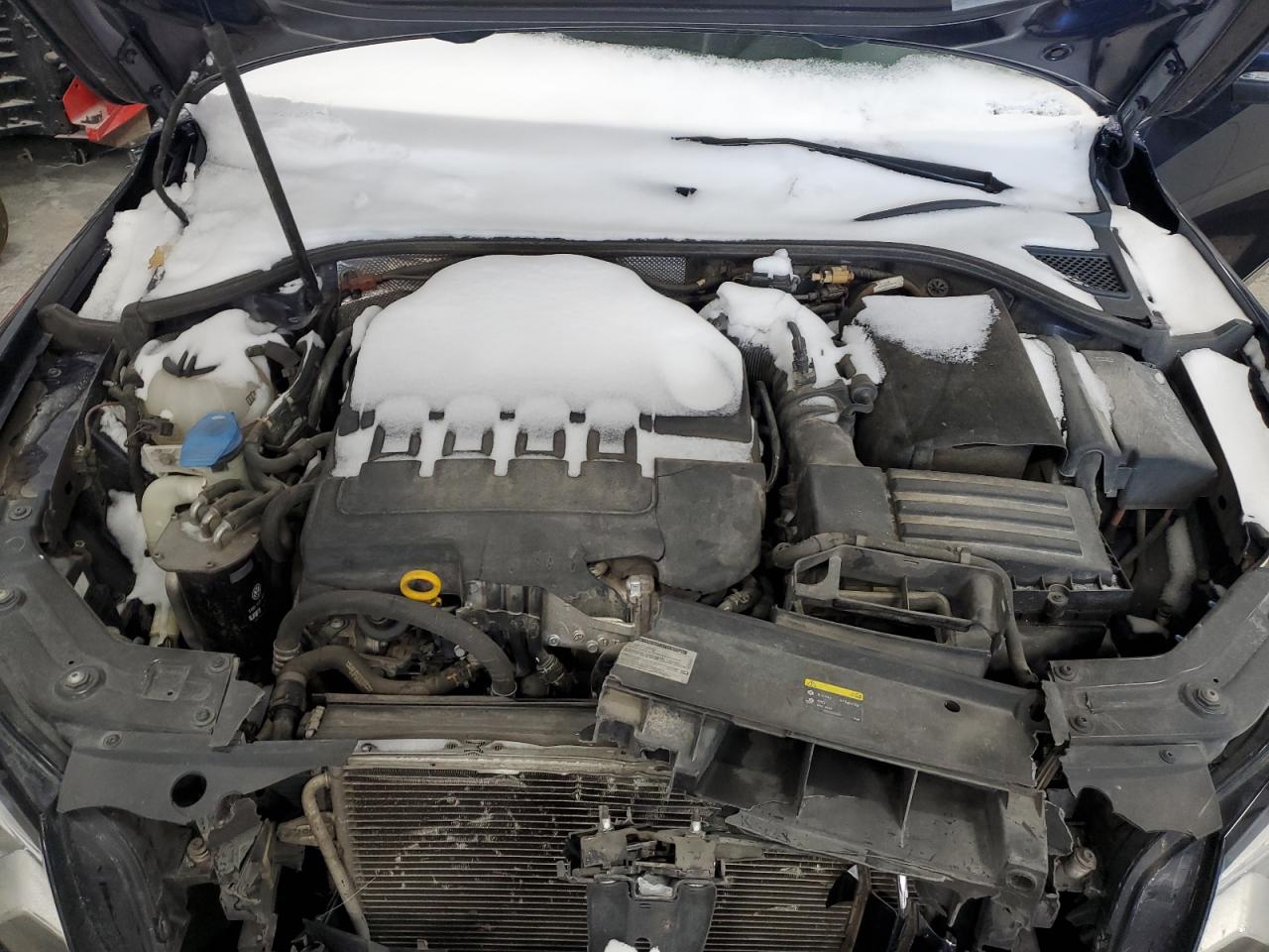 2015 Volkswagen Passat - Image 11