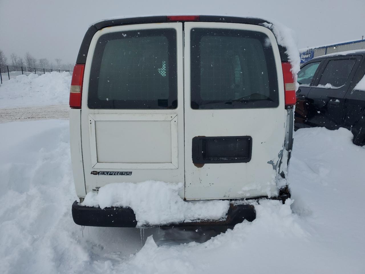2007 Chevrolet Express - Image 6