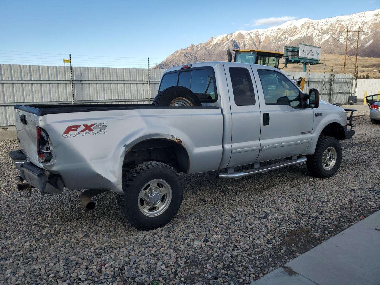 2003 Ford F350 - Image 3