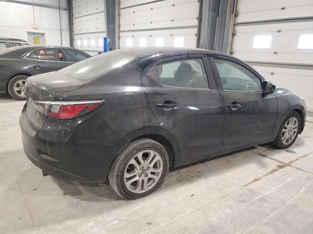 2017 Toyota Yaris - Image 3
