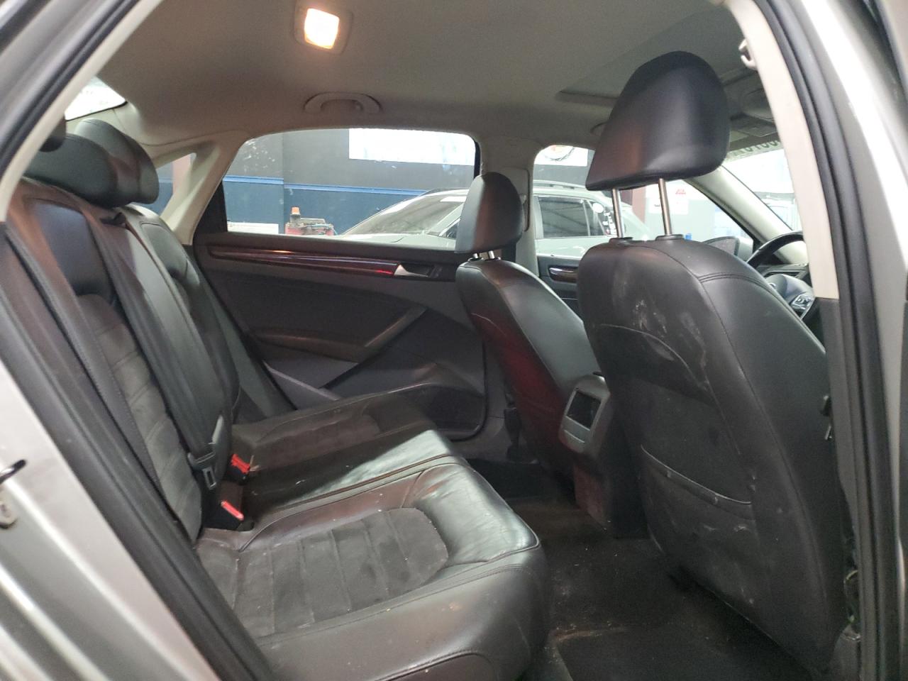 2012 Volkswagen Passat Sel VIN: 1VWCP7A33CC039384 Lot: 46878755