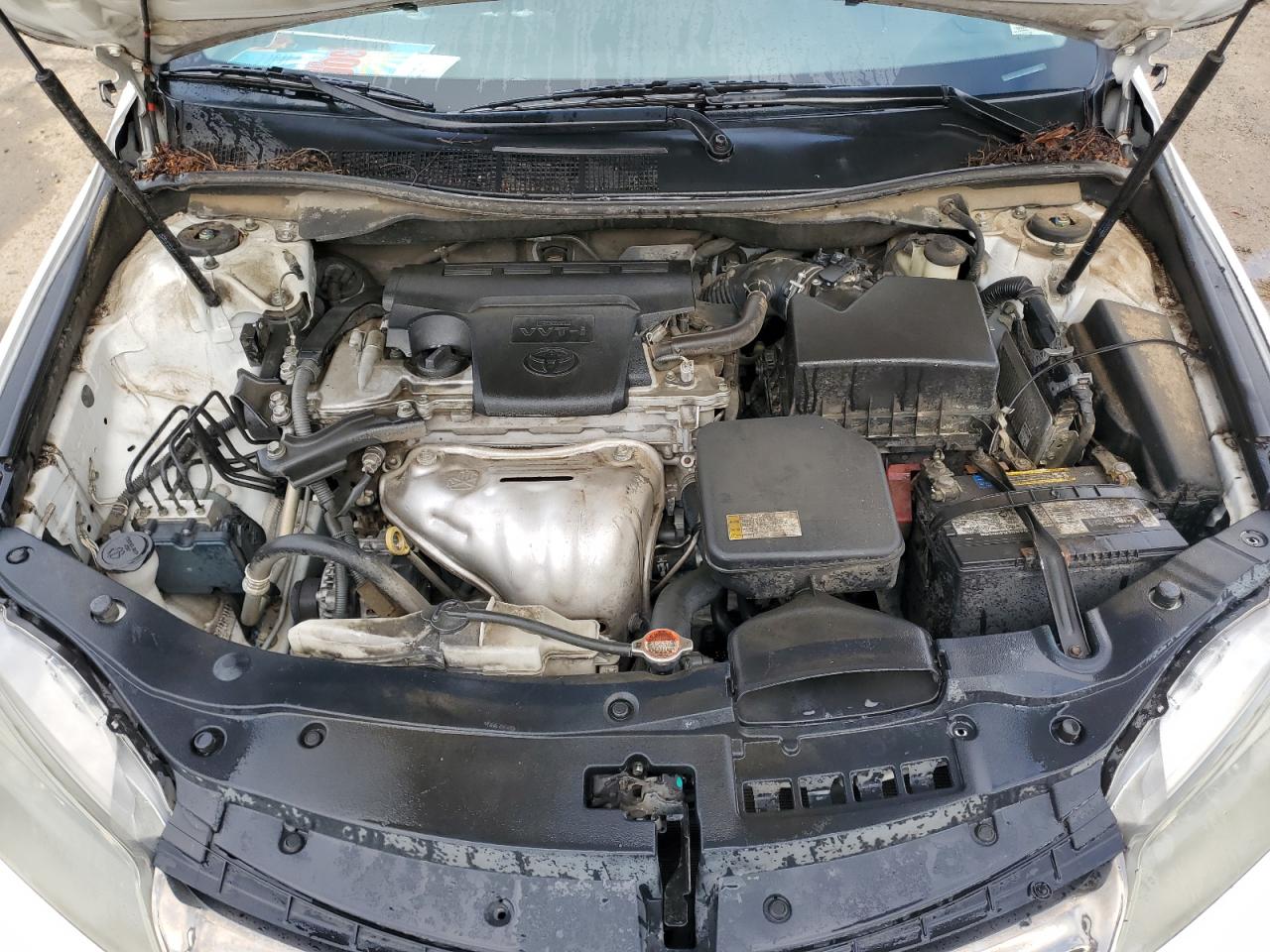 2016 Toyota Camry - Image 11