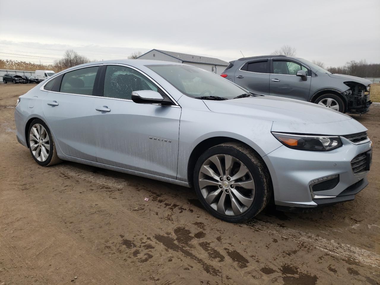 2017 Chevrolet Malibu - Image 4