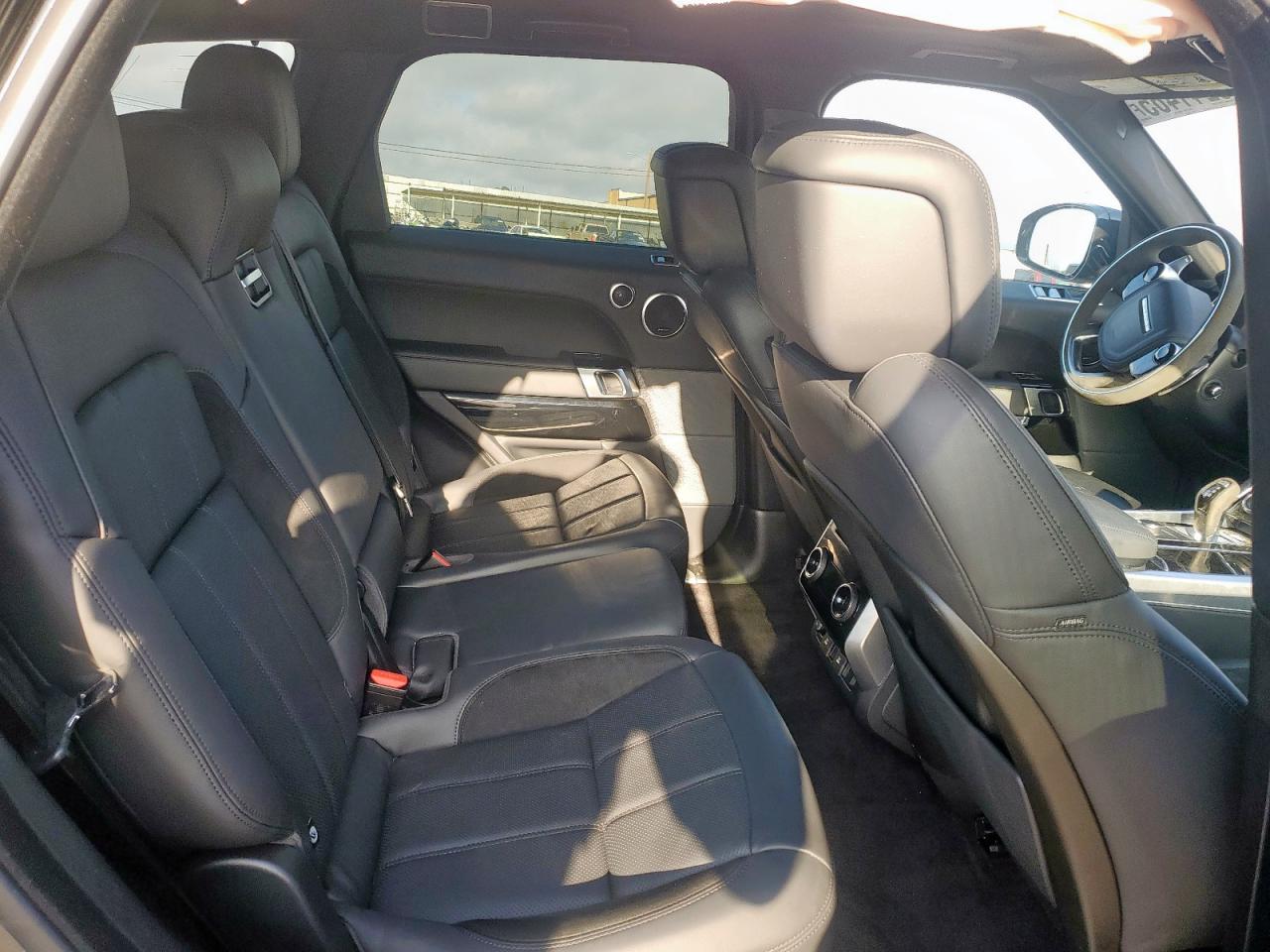 2020 Land Rover Range Rover - Image 11