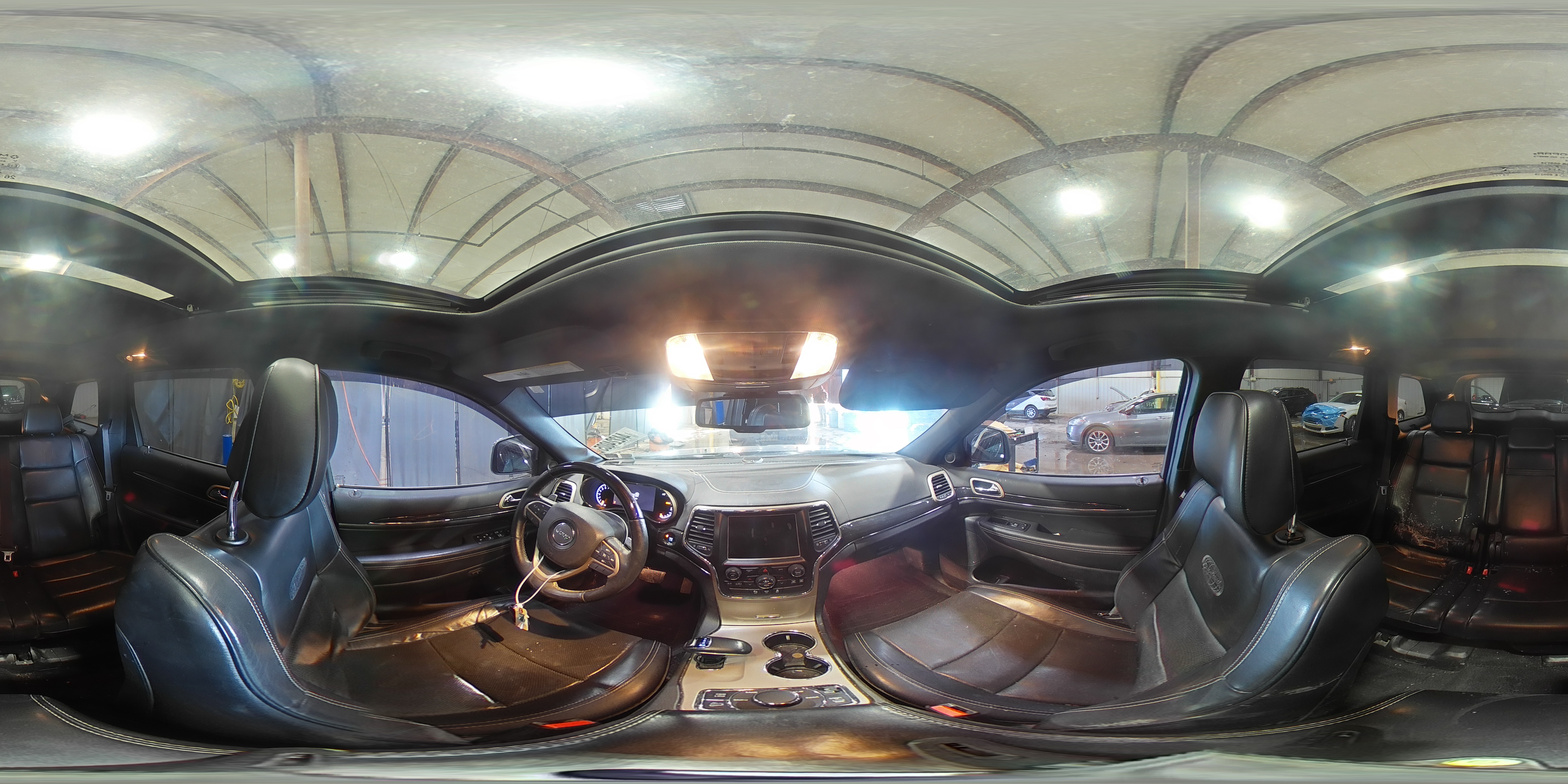 2014 Jeep Grand Cherokee - Image 16