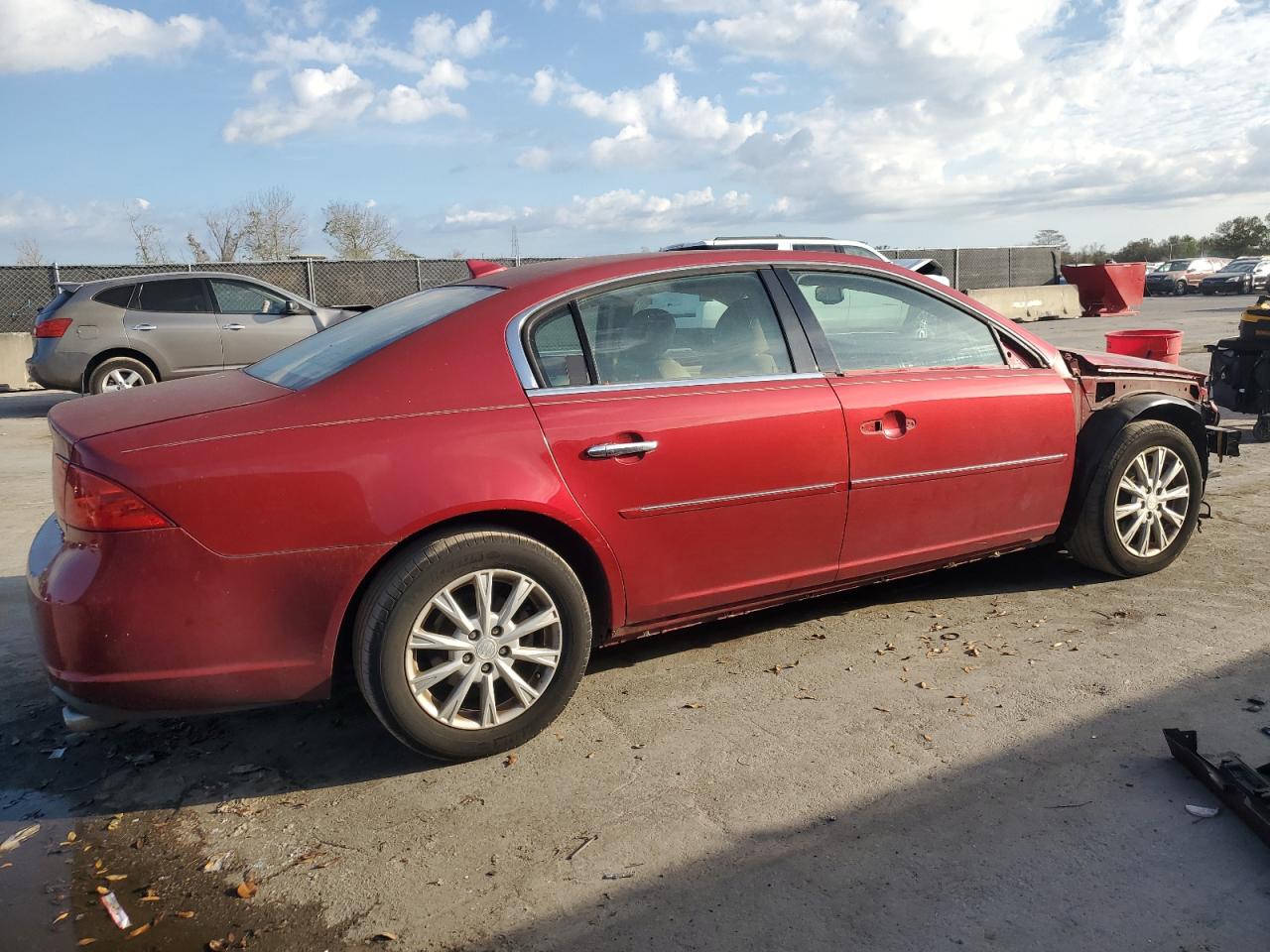 2011 Buick Lucerne - Image 3