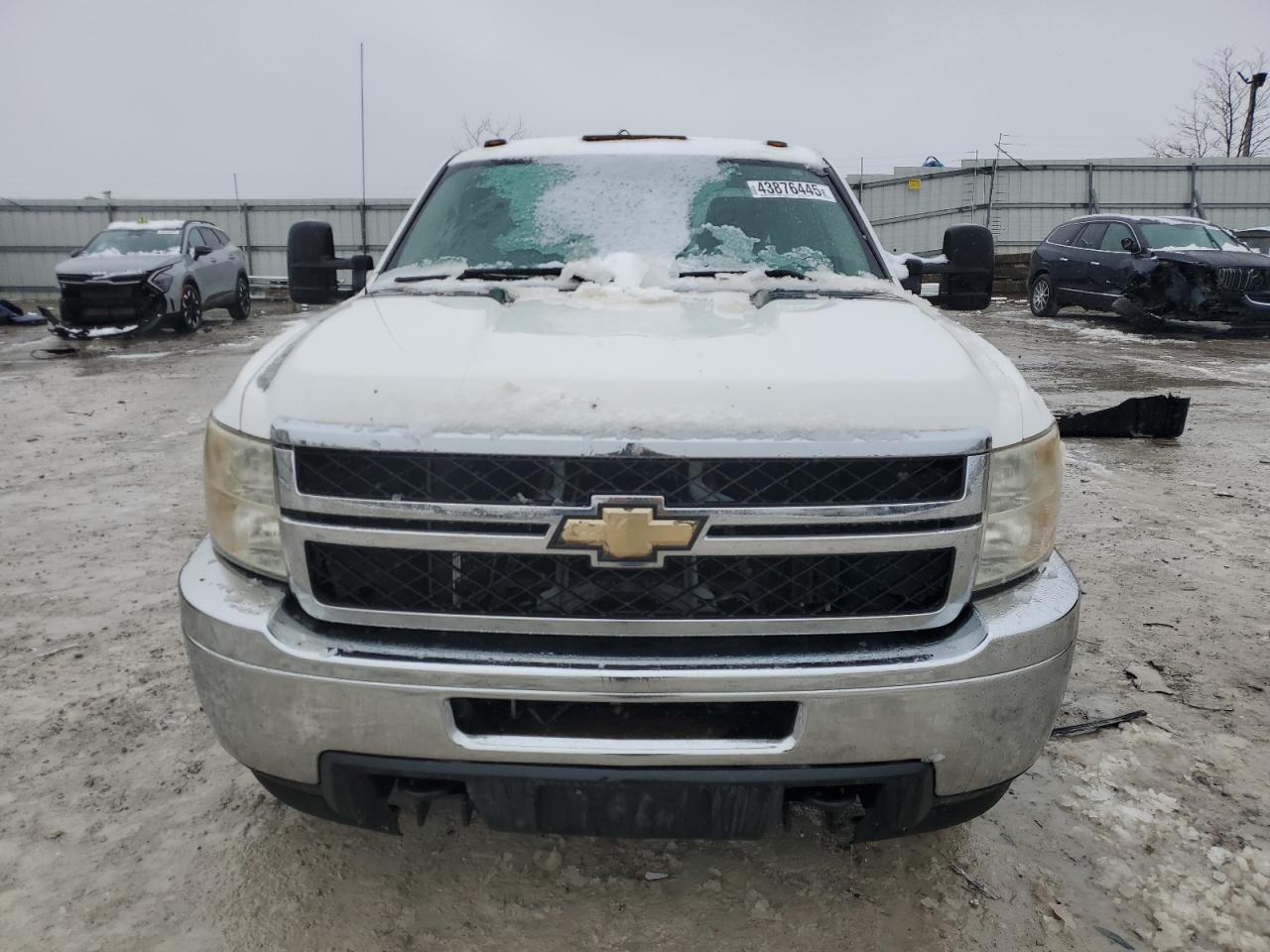 2011 Chevrolet Silverado - Image 5