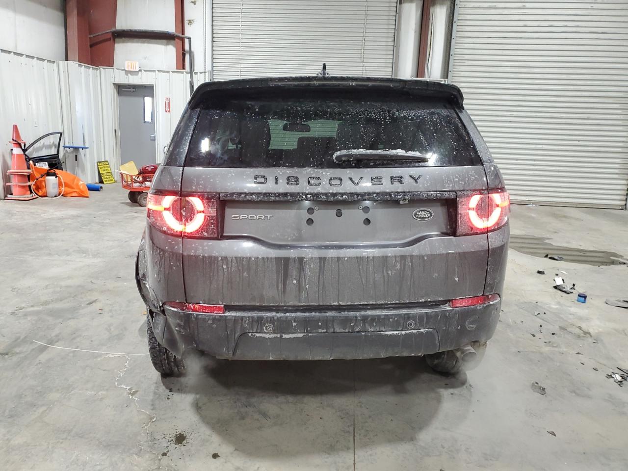 2016 Land Rover Discovery - Image 6