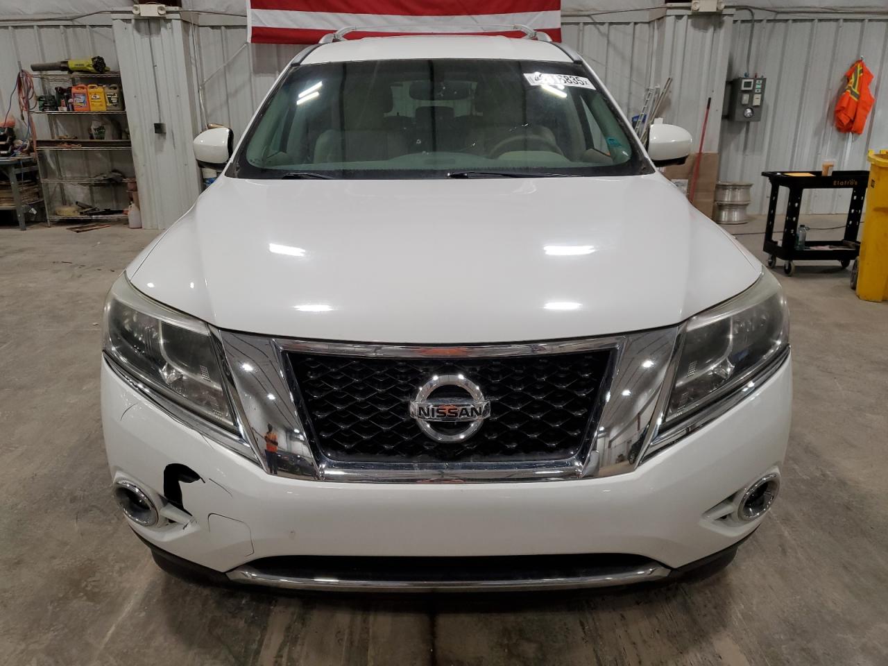 2013 Nissan Pathfinder - Image 5
