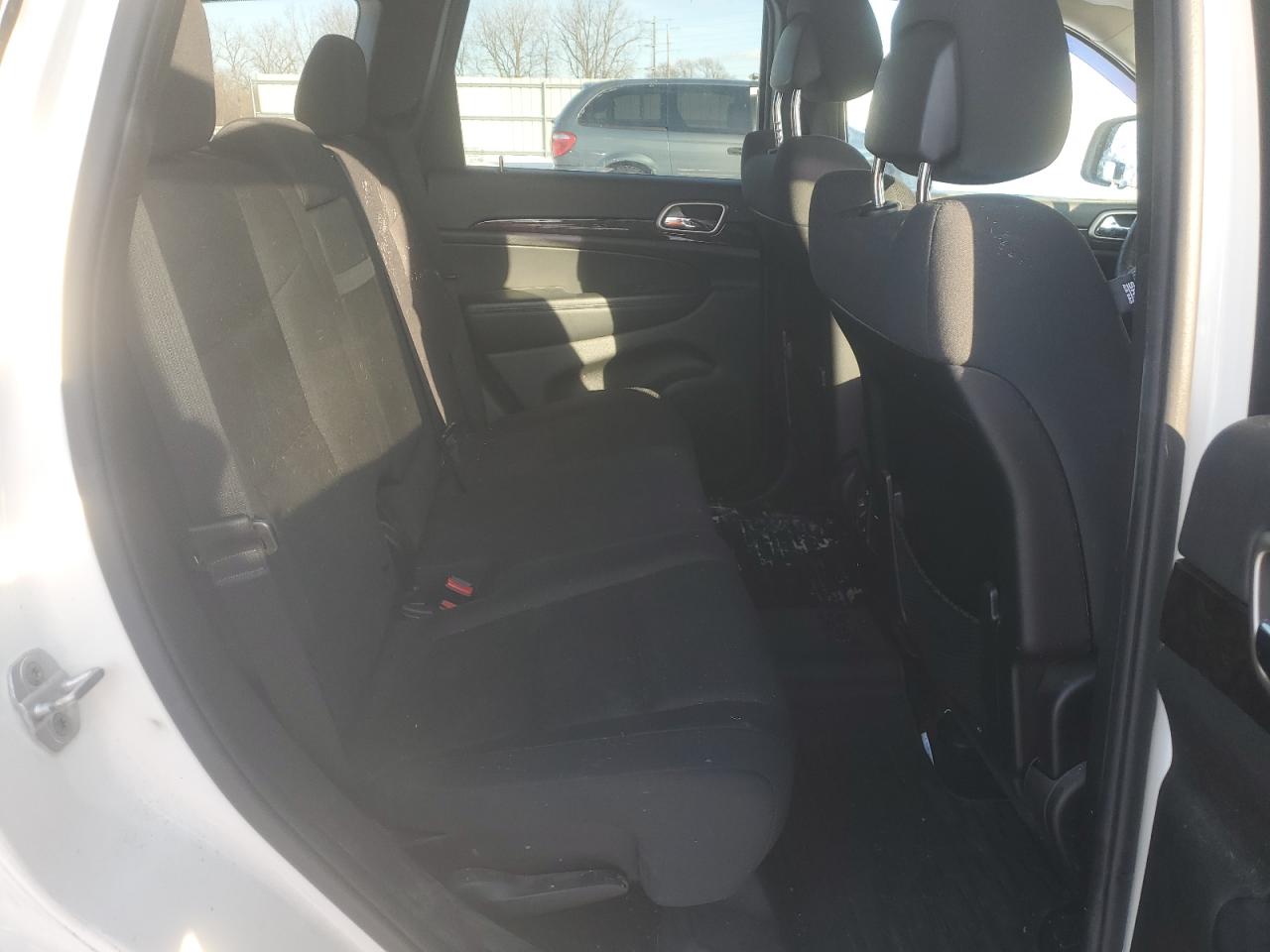 2012 Jeep Grand Cherokee - Image 11