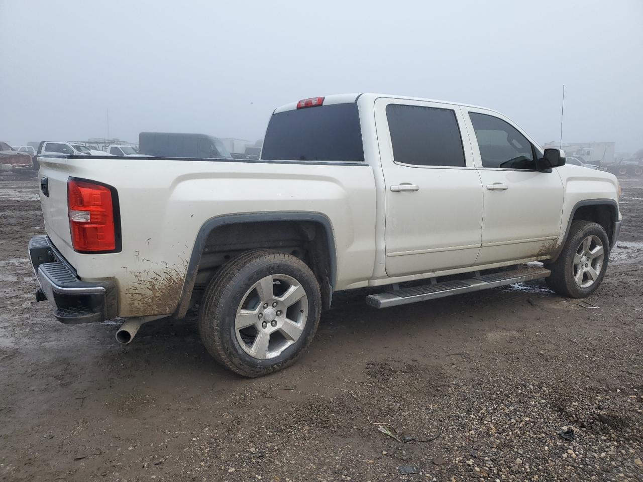 2015 GMC Sierra - Image 3