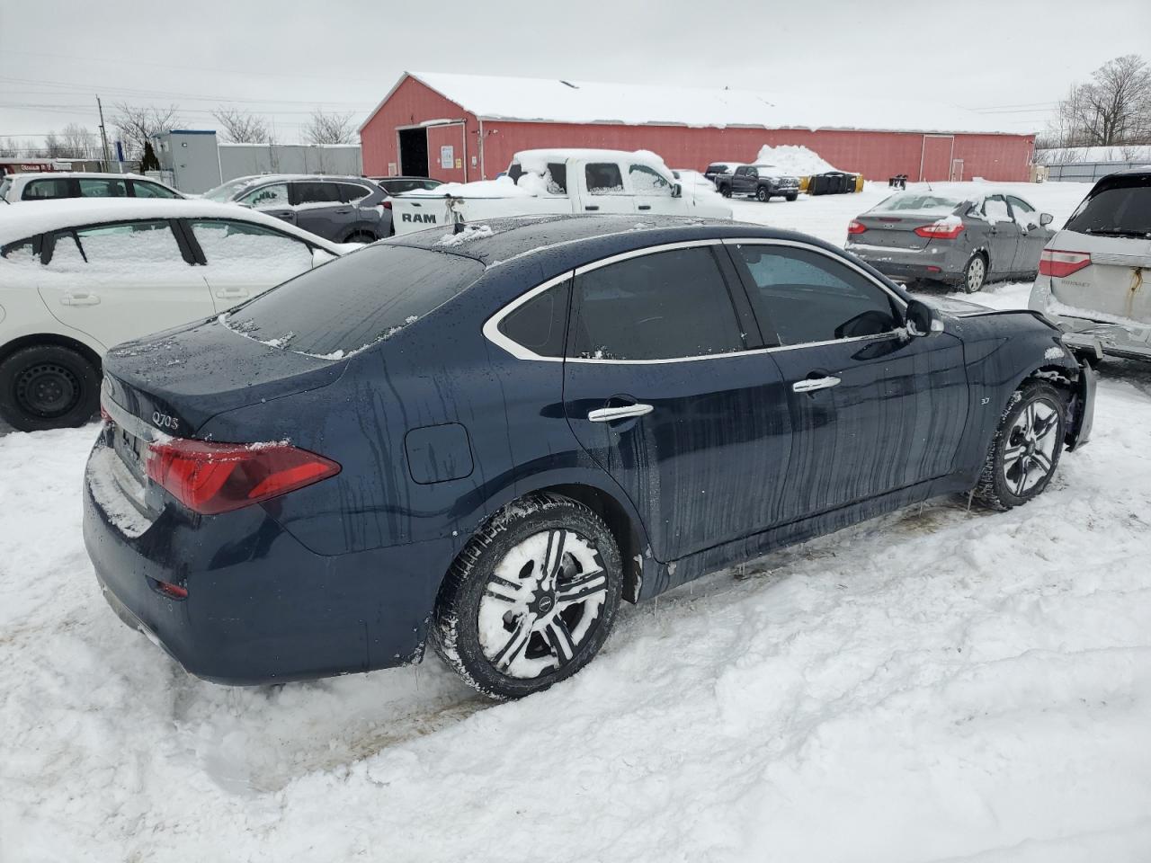 2019 Infiniti Q70 - Image 3