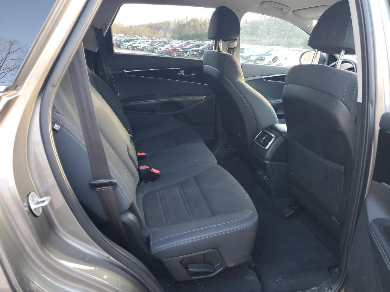 2018 Kia Sorento - Image 11