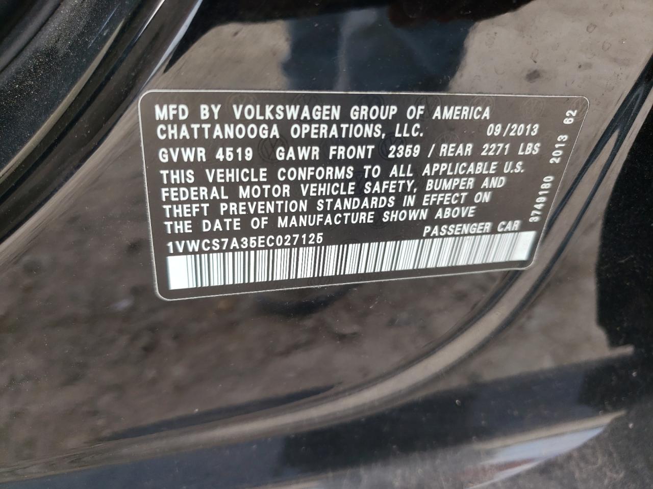 2014 Volkswagen Passat - Image 12