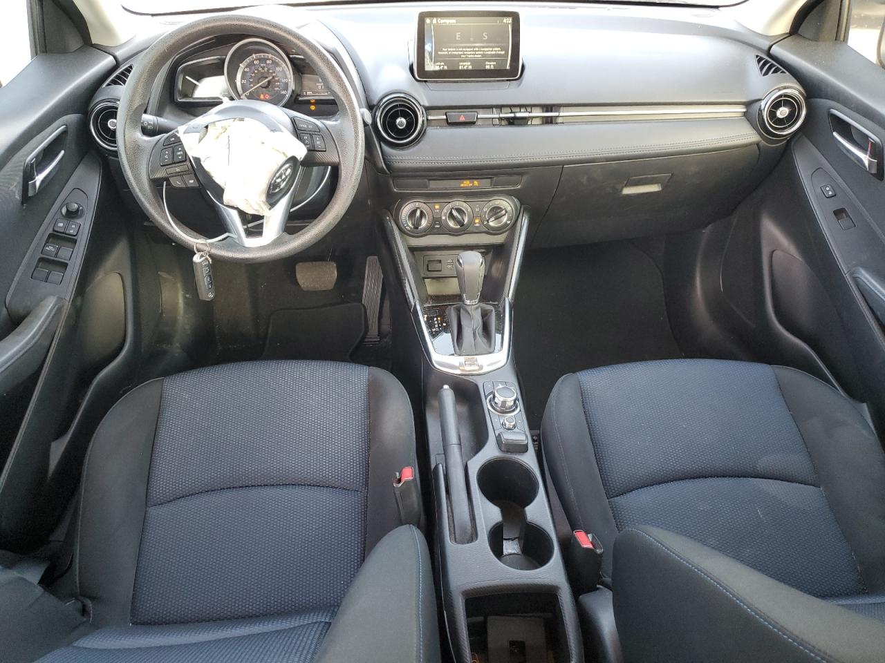 2017 Toyota Yaris - Image 8