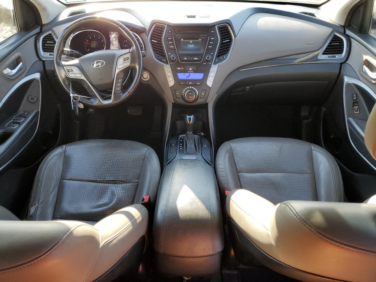2014 Hyundai Santa Fe - Image 8