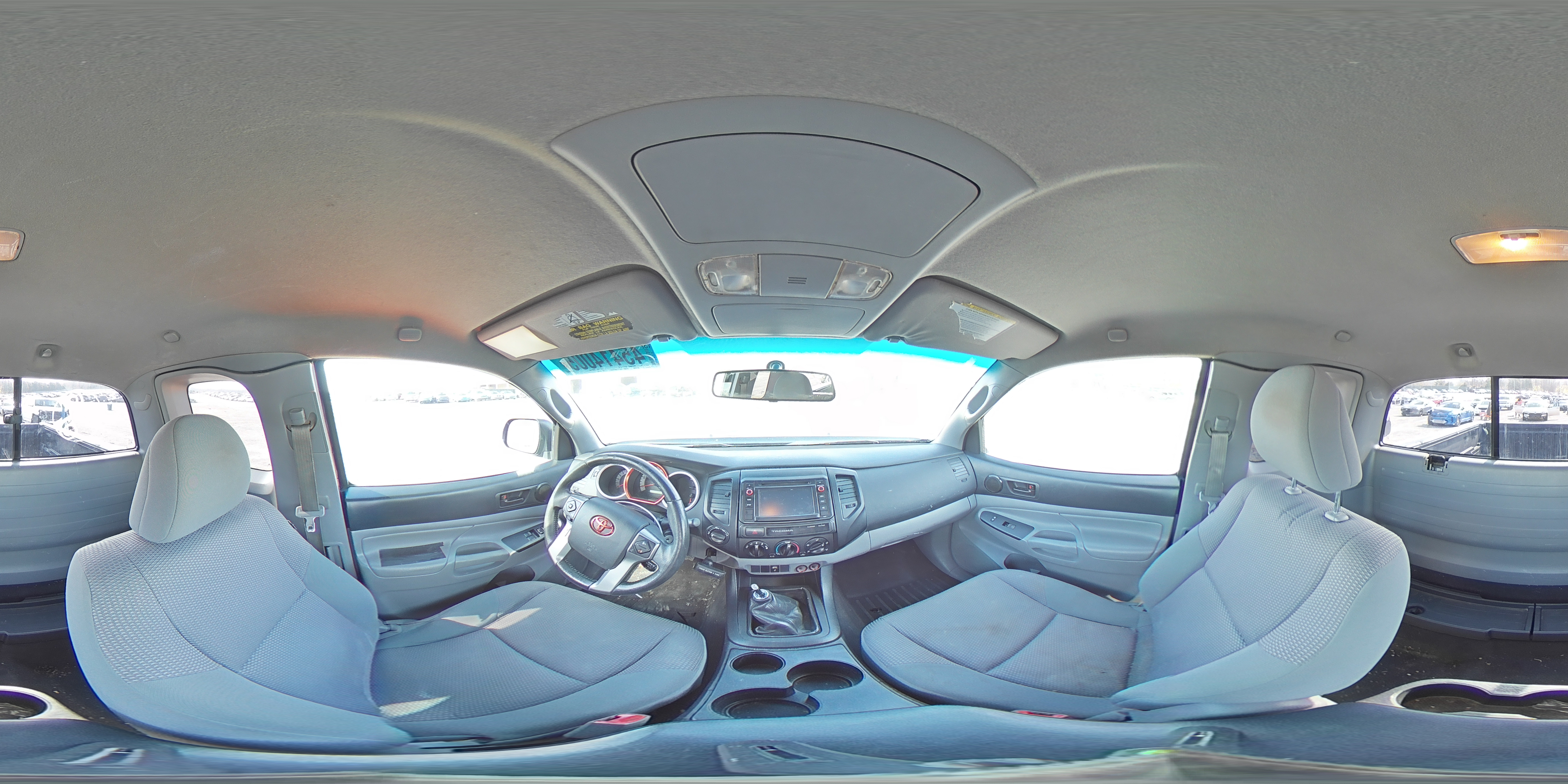 2015 Toyota Tacoma - Image 13