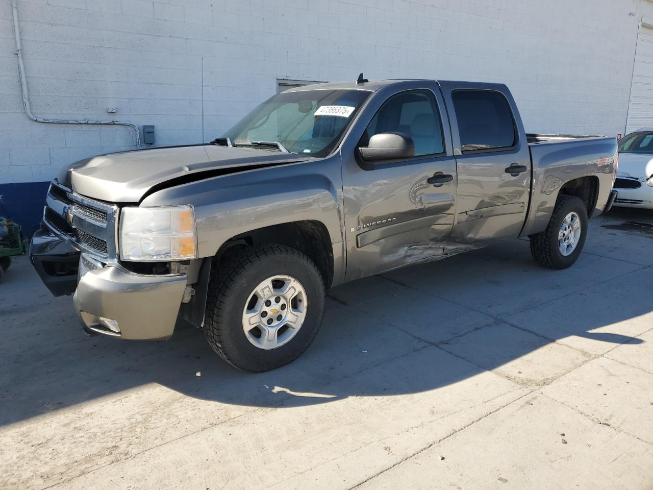 Farr West, UT에서 판매 중인 2008 Chevrolet Silverado K1500 - Side