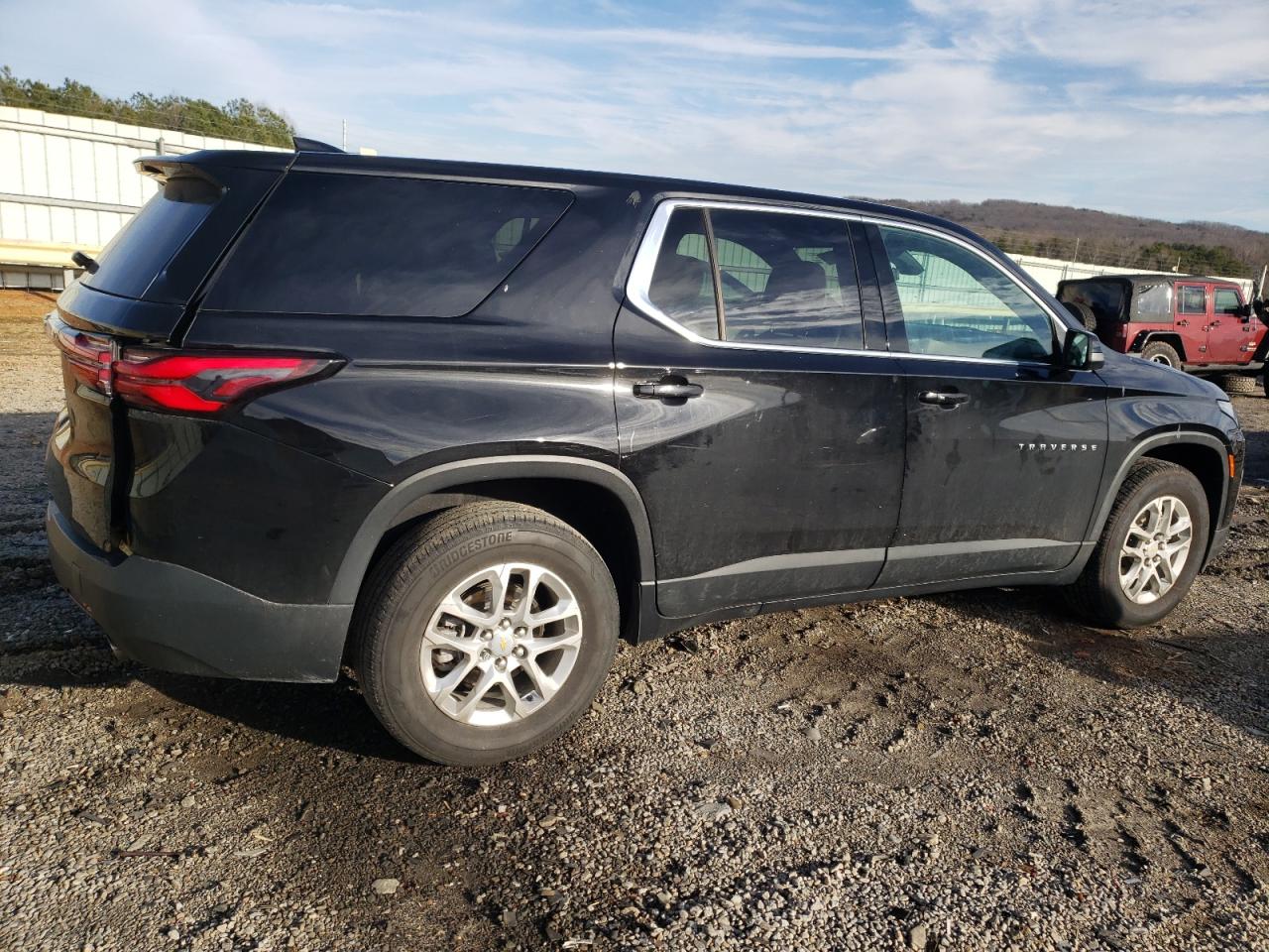 2022 Chevrolet Traverse - Image 3