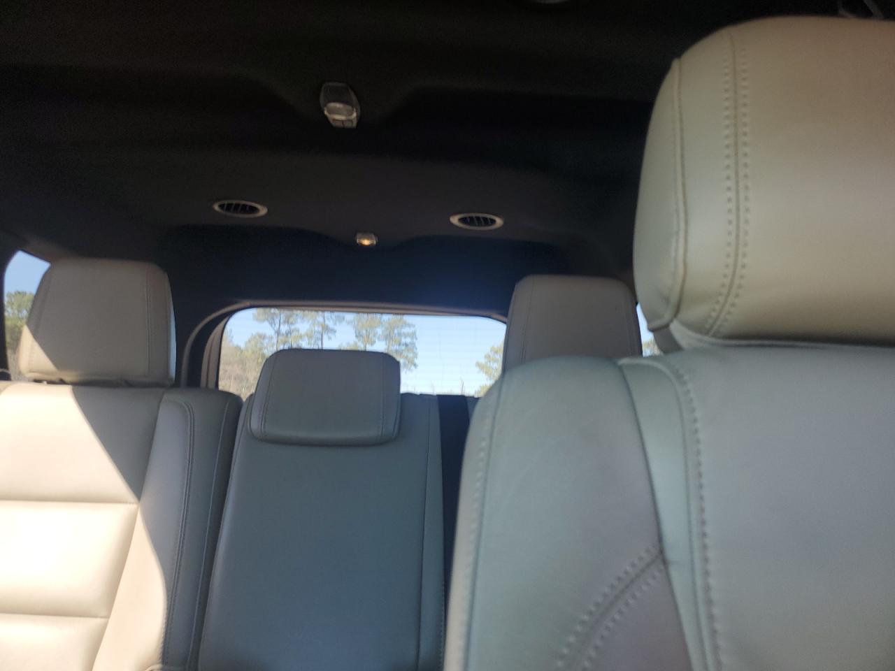 2012 Ford Explorer - Image 10