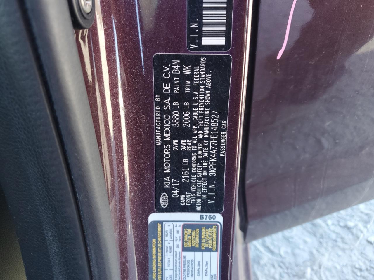 2017 Kia Forte - Image 12
