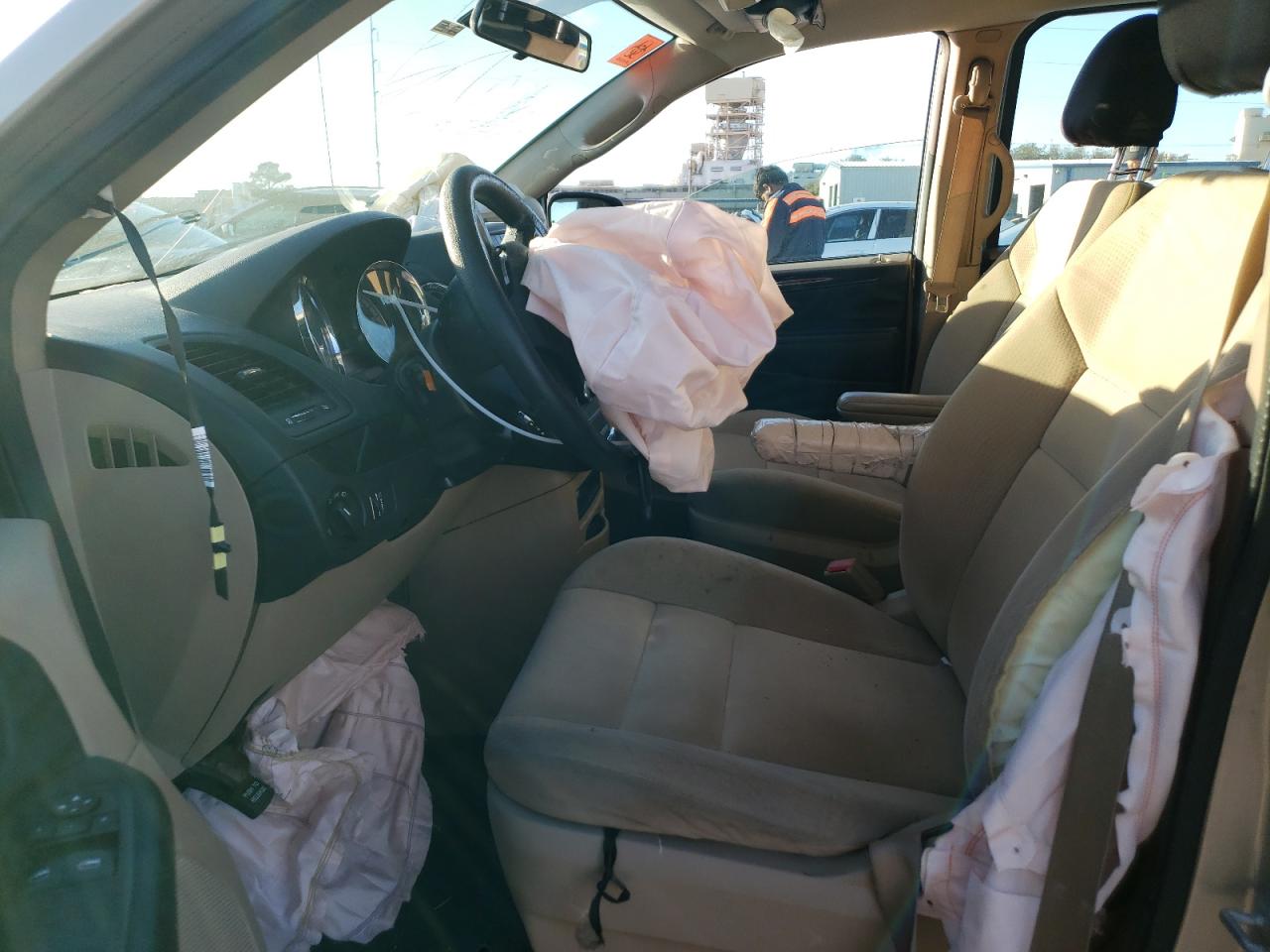 2015 Dodge Caravan - Image 7