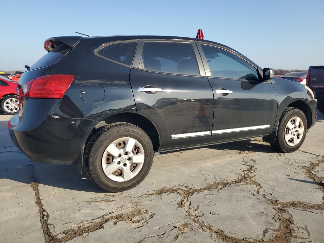 2013 Nissan Rogue - Image 3