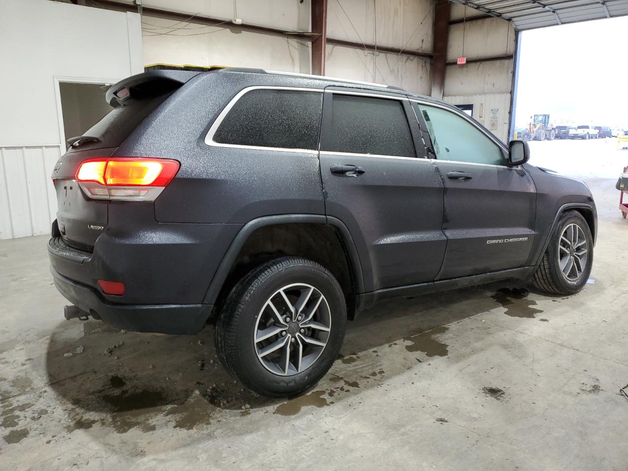 2015 Jeep Grand Cherokee - Image 3