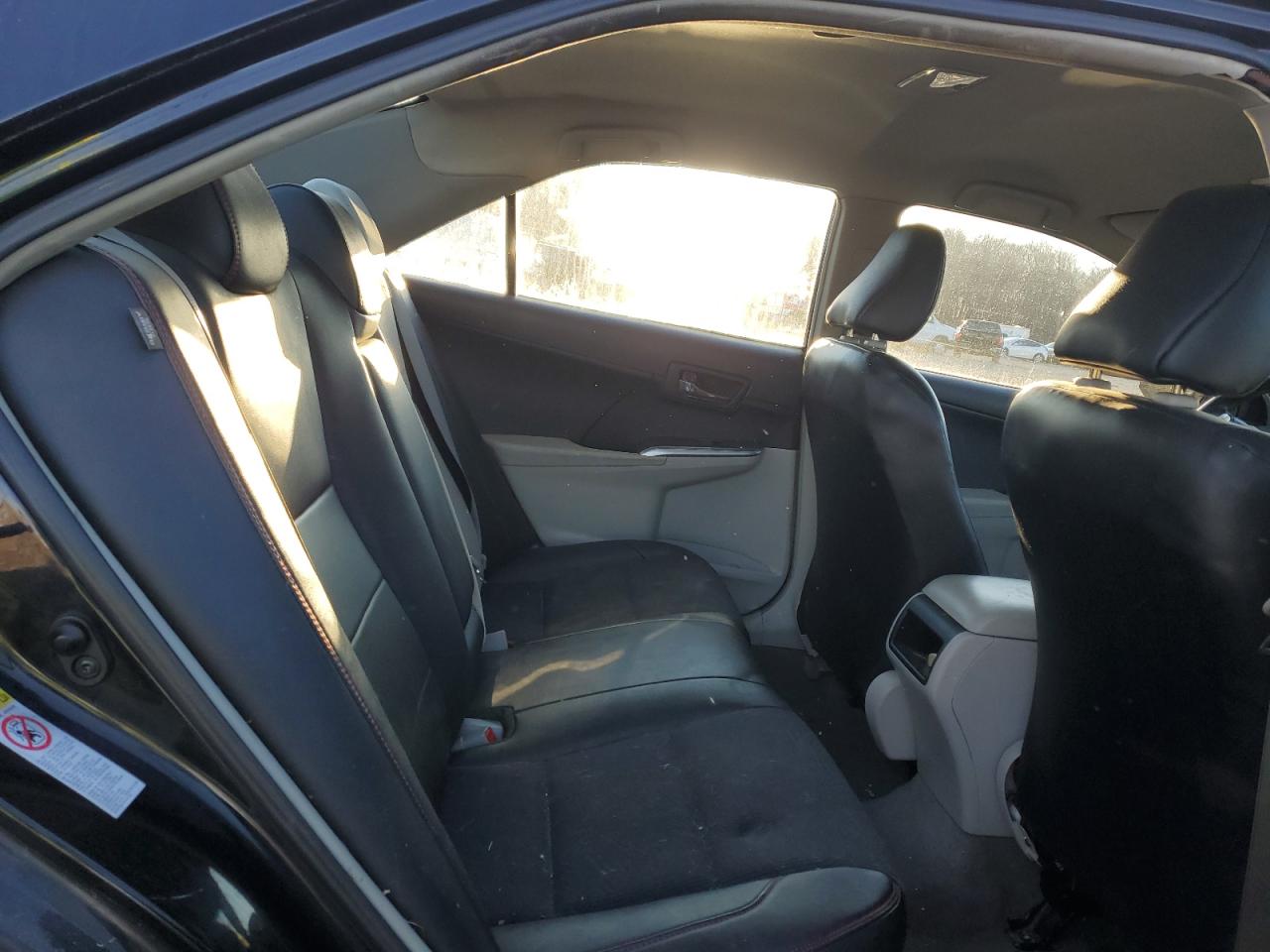 2014 Toyota Camry - Image 10
