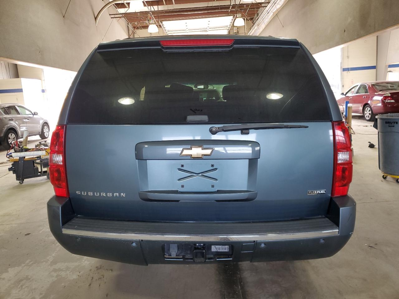 2009 Chevrolet Suburban - Image 6