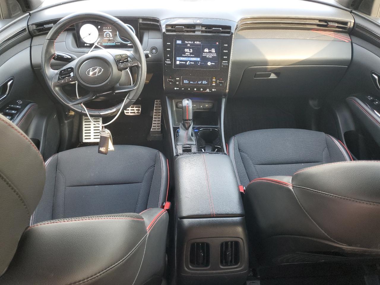2022 Hyundai Tucson - Image 8