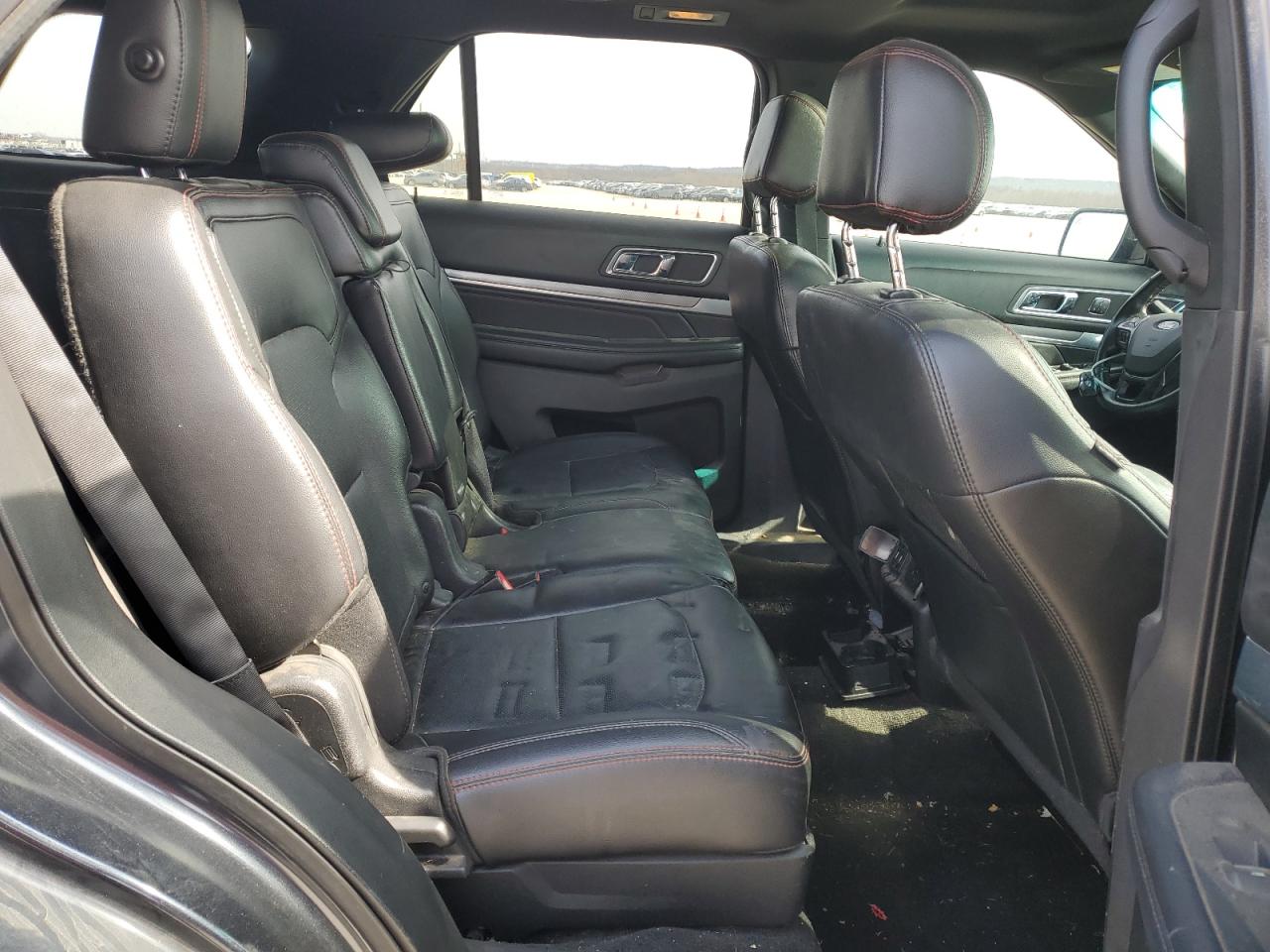 2017 Ford Explorer - Image 11