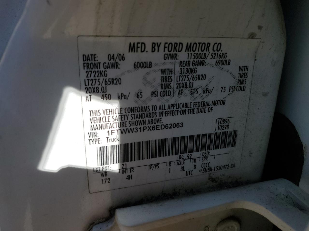 2006 Ford F350 - Image 13