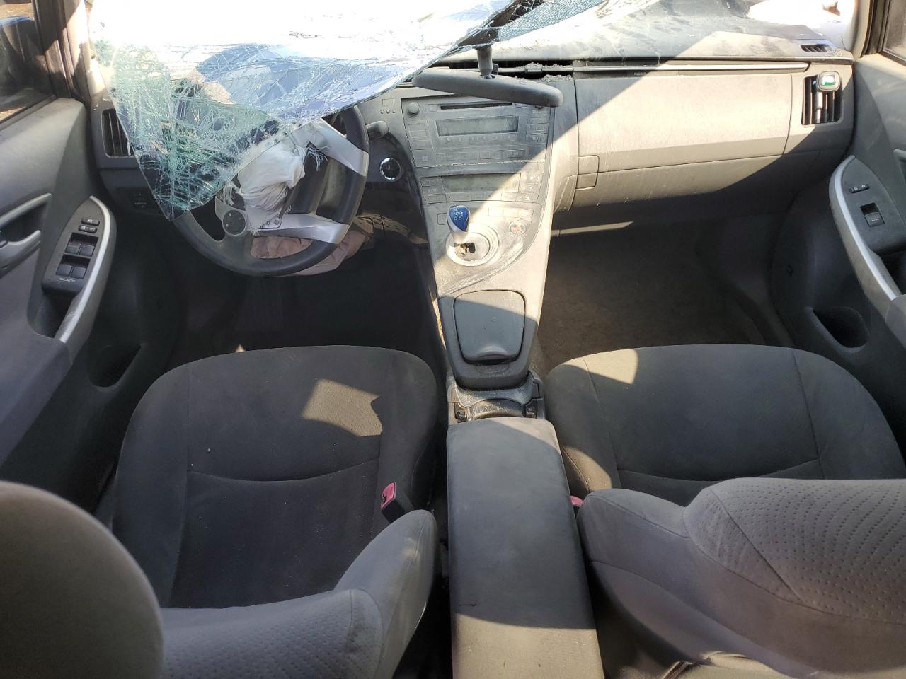 2011 Toyota Prius - Image 8