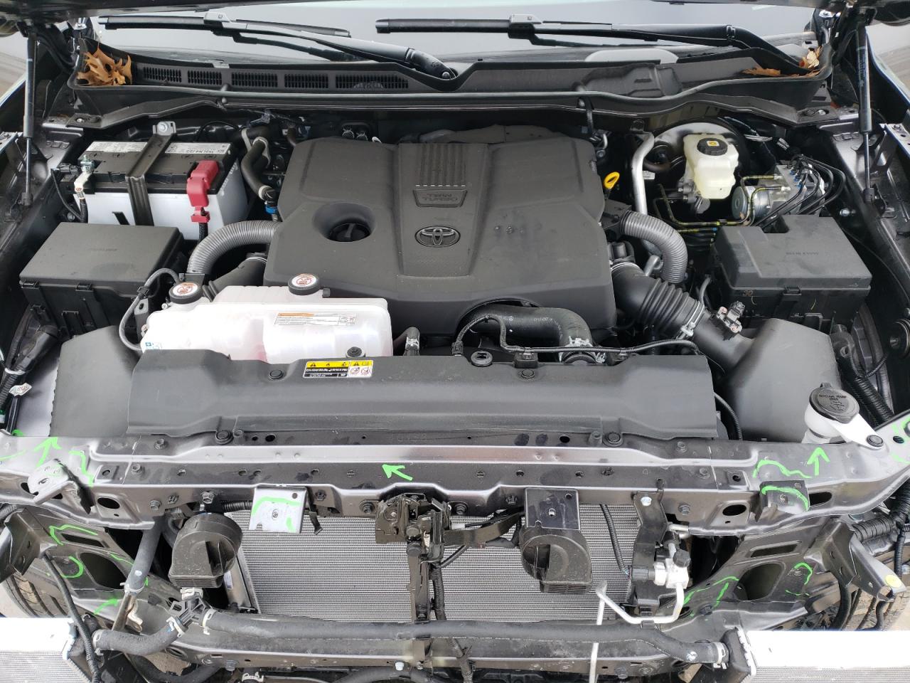 2025 Toyota Tundra - Image 12