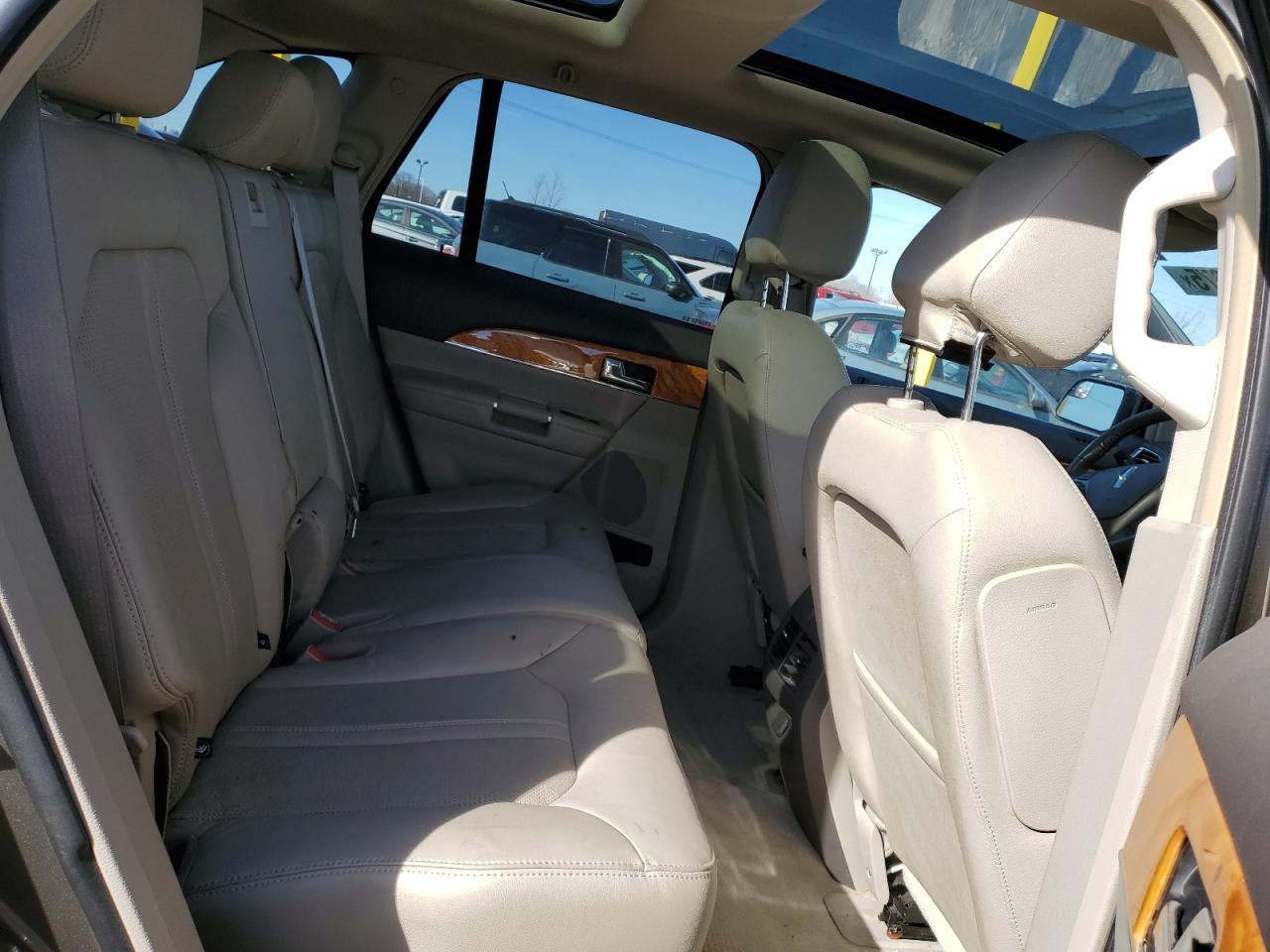 2012 Lincoln MKX - Image 11