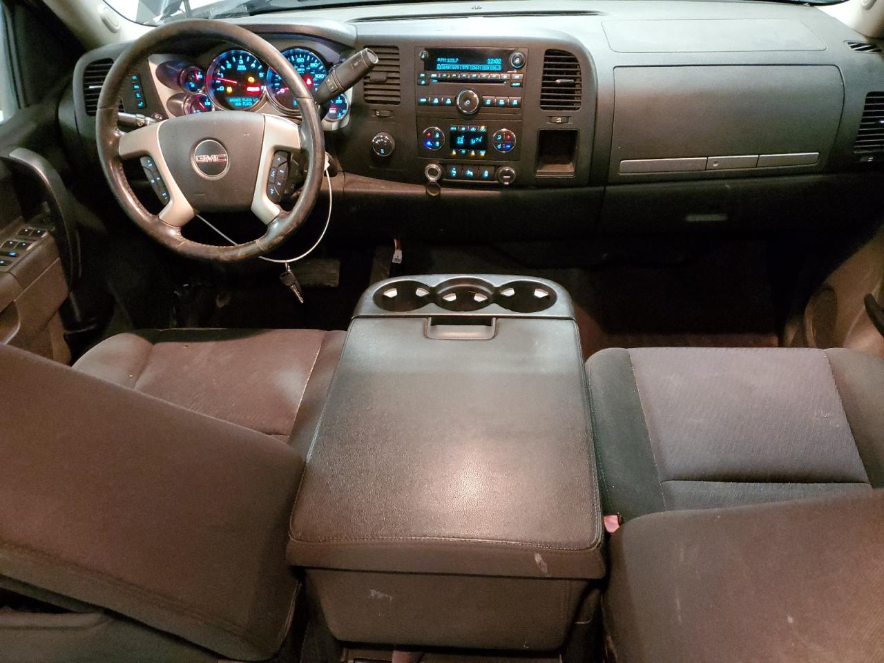 2013 GMC Sierra - Image 8